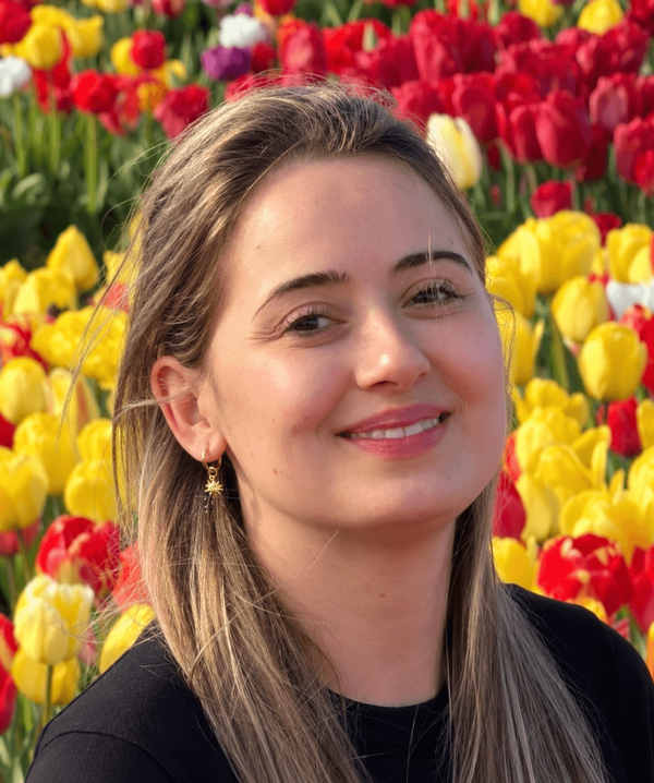 kapster Izel